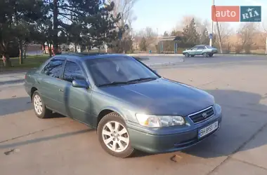 Toyota Camry 2001 - пробег 260 тыс. км