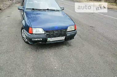 Opel Kadett 1988 - пробег 300 тыс. км