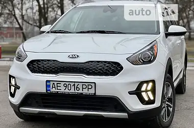 Kia Niro LXS 2021 - пробіг 18 тис. км