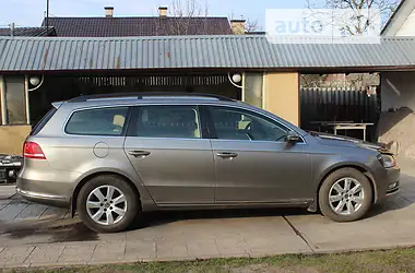 Volkswagen Passat 2012 - пробег 239 тыс. км