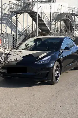 Tesla Model 3 2019 - пробег 41 тыс. км