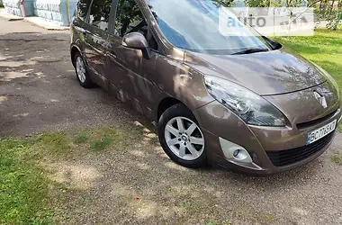 Renault Grand Scenic 2010 - пробіг 268 тис. км