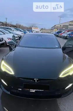 Tesla Model S Plaid 2021 - пробег 32 тыс. км