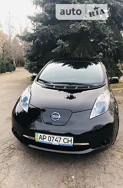 Nissan Leaf 2014 - пробег 280 тыс. км