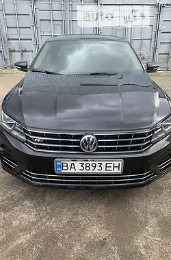 Volkswagen Passat 2017 - пробег 95 тыс. км