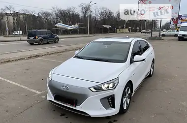 Hyundai Ioniq 2017 - пробіг 140 тис. км