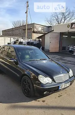 Mercedes-Benz C-Class 2003 - пробіг 330 тис. км