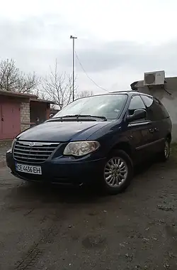 Chrysler Voyager 2004 - пробег 350 тыс. км