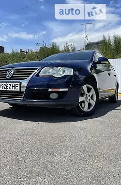 Volkswagen Passat  2010 - пробіг 291 тис. км