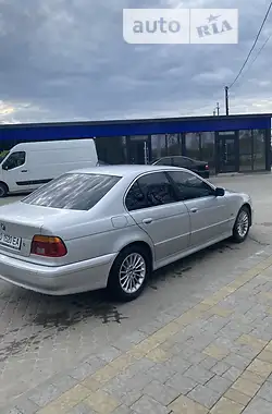 BMW 5 Series 2001 - пробег 300 тыс. км