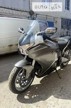 Honda VFR 1200F 2011 - пробіг 49 тис. км