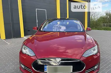 Tesla Model S  2014 - пробіг 112 тис. км