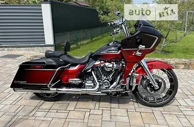 Harley-Davidson CVO Road Glide 2021 - пробег 11 тыс. км