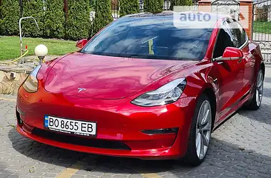 Tesla Model 3 2018 - пробіг 153 тис. км