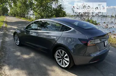 Tesla Model 3 2018 - пробіг 80 тис. км
