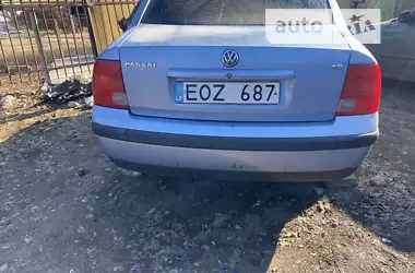 Volkswagen Passat 1997 - пробег 350 тыс. км