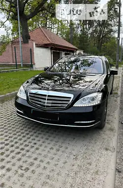 Mercedes-Benz S-Class 2010 - пробег 220 тыс. км