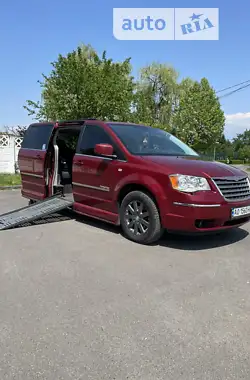 Chrysler Grand Voyager 2010 - пробег 192 тыс. км