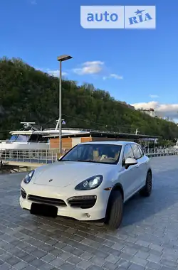 Porsche Cayenne 2012 - пробег 100 тыс. км