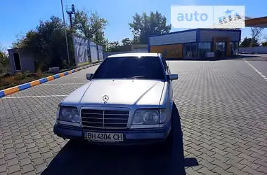 Mercedes-Benz E-Class 1994 - пробег 450 тыс. км