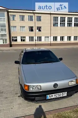 Volkswagen Passat 1989 - пробіг 200 тис. км