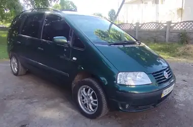 Volkswagen Sharan 2002 - пробег 151 тыс. км