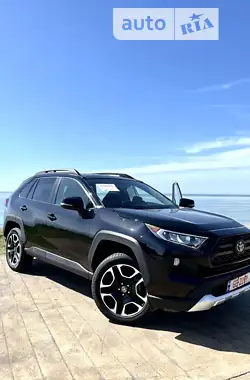 Toyota RAV4 2022 - пробіг 77 тис. км