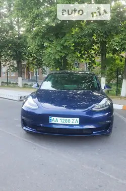 Tesla Model 3 2018 - пробіг 107 тис. км