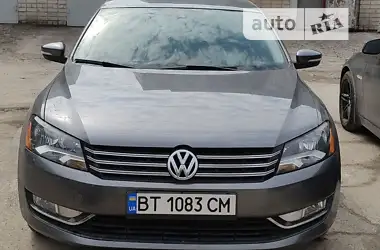 Volkswagen Passat SEL 2015 - пробіг 148 тис. км