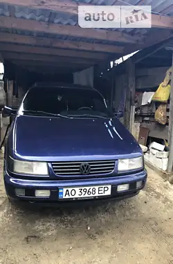 Volkswagen Passat 1996 - пробіг 300 тис. км