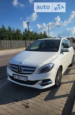 Mercedes-Benz B-Class 2015 - пробіг 75 тис. км