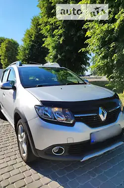 Renault Sandero StepWay 2016 - пробег 98 тыс. км