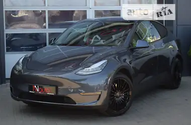 Tesla Model Y 2020 - пробіг 69 тис. км
