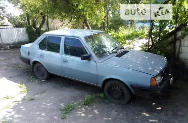 Volvo 360  1986 - пробіг 200 тис. км