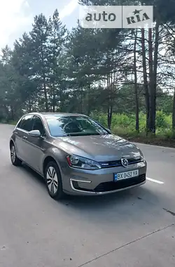 Volkswagen e-Golf 2016 - пробег 105 тыс. км