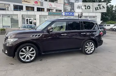 Infiniti QX56 2012 - пробег 290 тыс. км