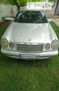 Mercedes-Benz E-Class 1997 - пробег 376 тыс. км