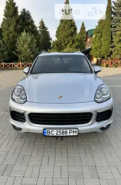 Porsche Cayenne 2015 - пробіг 198 тис. км