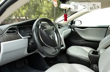 Tesla Model S 2013 - пробіг 134 тис. км