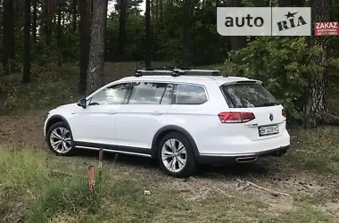 Volkswagen Passat Alltrack  2017 - пробіг 181 тис. км