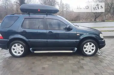 Mercedes-Benz M-Class 1999 - пробег 330 тыс. км