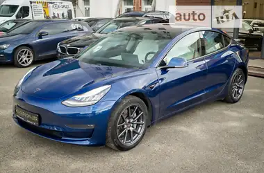 Tesla Model 3  2018 - пробіг 56 тис. км