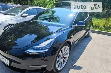 Tesla Model 3 Performance 2018 - пробіг 72 тис. км