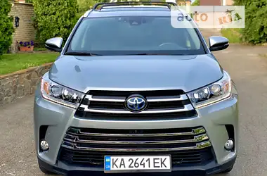 Toyota Highlander 2017 - пробіг 38 тис. км