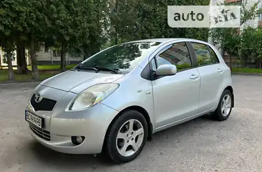 Toyota Yaris 2008 - пробег 230 тыс. км