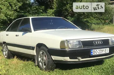 Audi 100  1985 - пробіг 217 тис. км