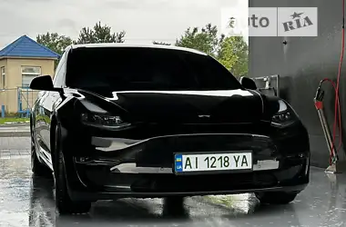 Tesla Model 3 2021 - пробіг 21 тис. км