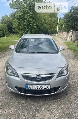 Opel Astra  2012 - пробіг 234 тис. км