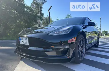 Tesla Model 3  2018 - пробіг 85 тис. км