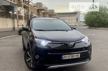 Toyota RAV4 2018 - пробіг 70 тис. км